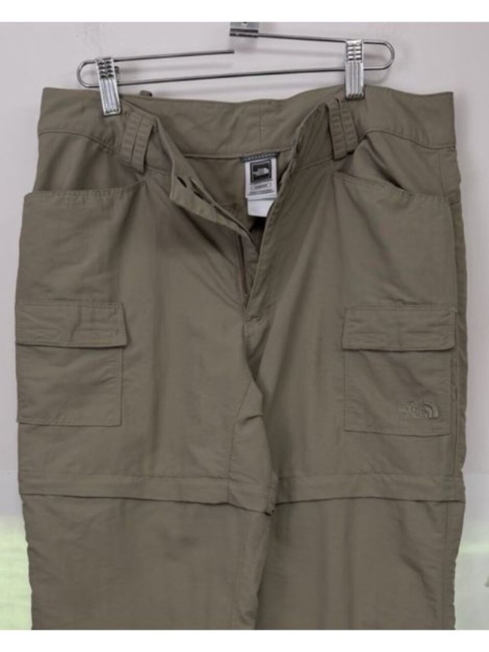 North Face Women’s 12 Short / Court Pant Tan Zip Off Cargo Shorts Hiking - Picture 1 of 12